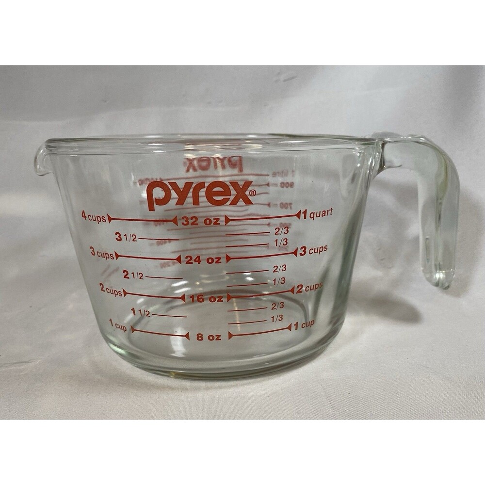 Pyrex 4 Cup 32 oz Clear Glass Liquid Measuring Cup Red Markings Handle Spout